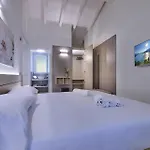 Apartment Rooftop
