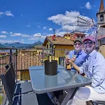 Rooftop Apartment *